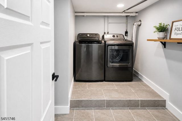 282 Ackerman Ave, Clifton City, NJ 07011