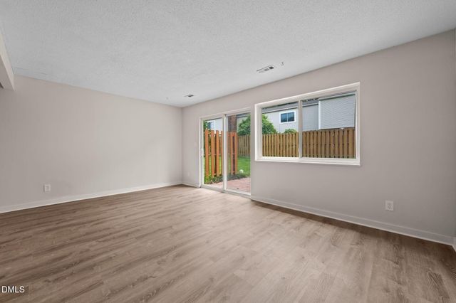 220 Elizabeth Street Apt E4, Chapel Hill, NC 27514