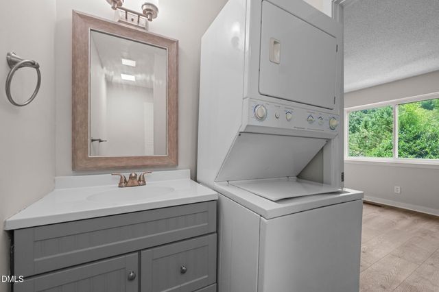 220 Elizabeth Street Apt E4, Chapel Hill, NC 27514