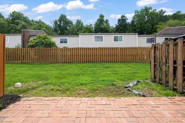 220 Elizabeth Street Apt E4, Chapel Hill, NC 27514