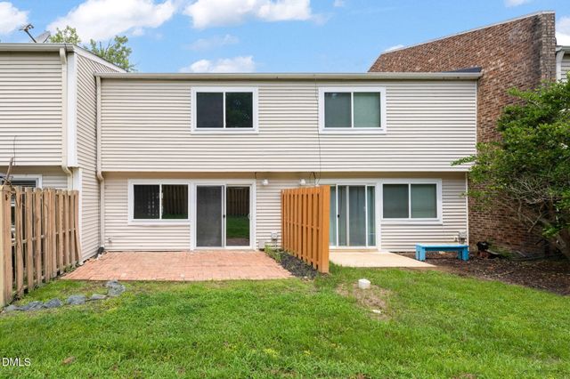 220 Elizabeth Street Apt E4, Chapel Hill, NC 27514