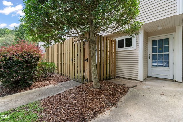 220 Elizabeth Street Apt E4, Chapel Hill, NC 27514