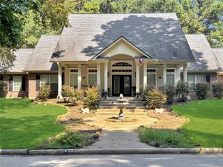 289 Broadmoor Drive, Huntsville, TX 77340