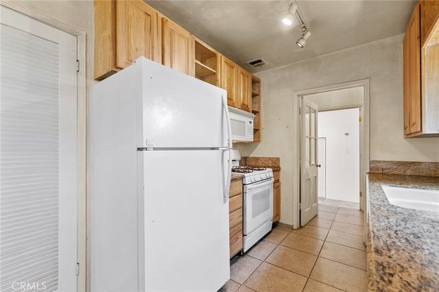 2759 S Barrington Avenue, Los Angeles, CA 90064