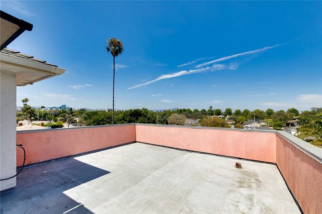 2759 S Barrington Avenue, Los Angeles, CA 90064