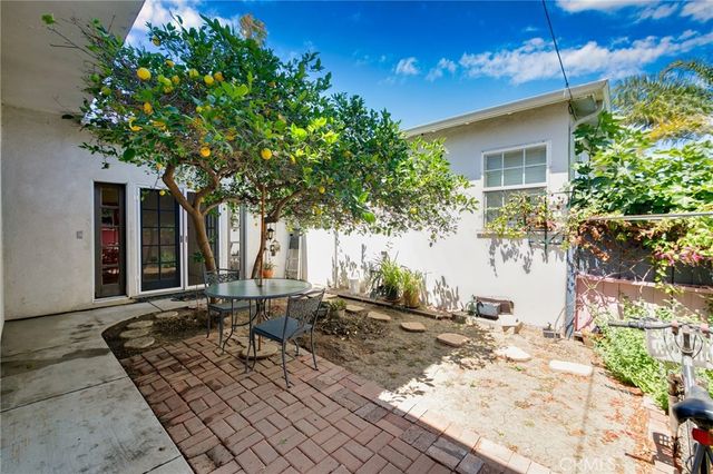 2759 S Barrington Avenue, Los Angeles, CA 90064
