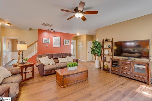 38 Heritage Point Drive, Simpsonville, SC 29681