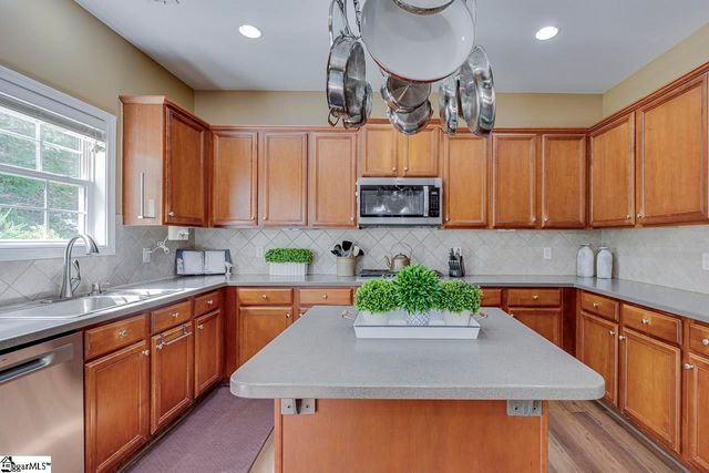 38 Heritage Point Drive, Simpsonville, SC 29681