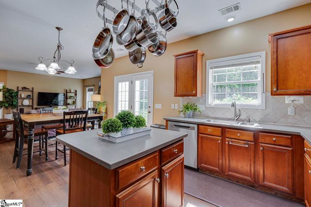 38 Heritage Point Drive, Simpsonville, SC 29681