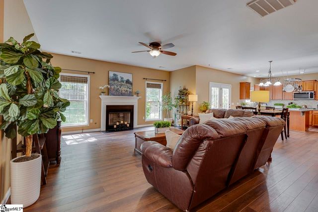 38 Heritage Point Drive, Simpsonville, SC 29681