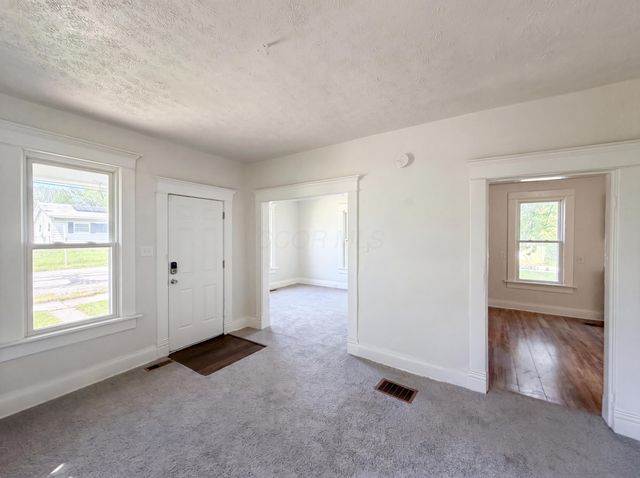 65 W Harrison Street, Delaware, OH 43015