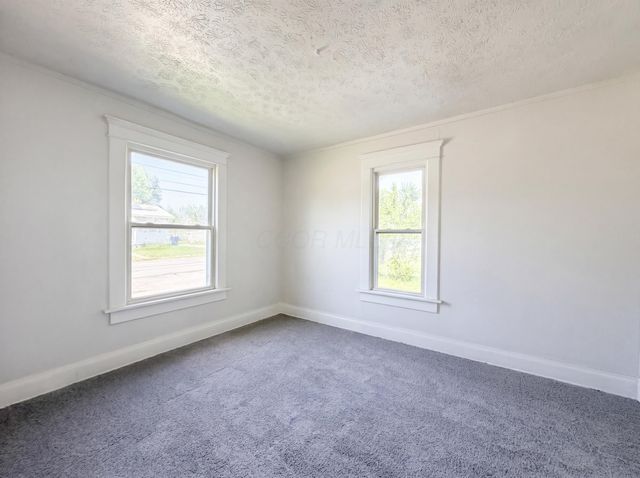 65 W Harrison Street, Delaware, OH 43015