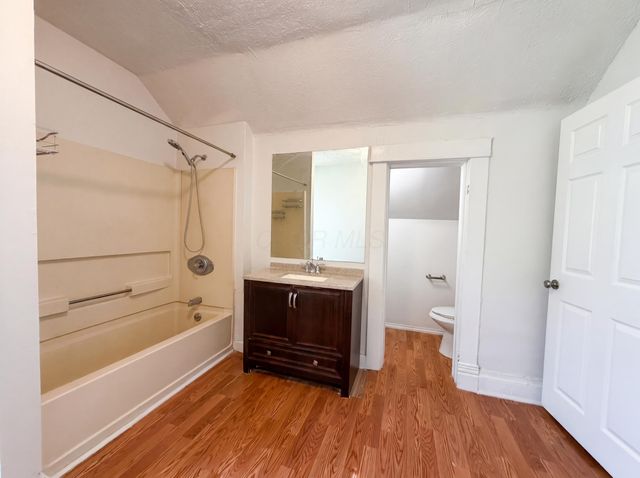 65 W Harrison Street, Delaware, OH 43015