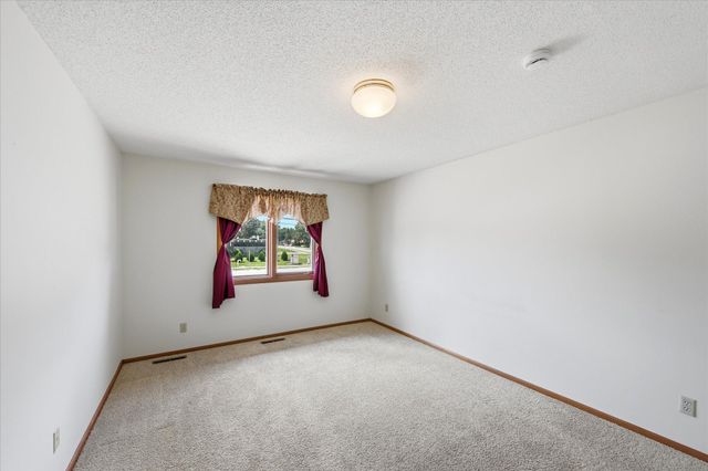4029 Silver Lake Rd NE, Saint Anthony, MN 55421