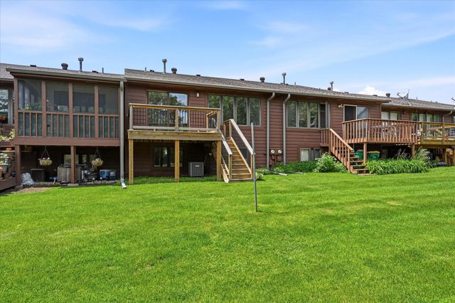 4029 Silver Lake Rd NE, Saint Anthony, MN 55421