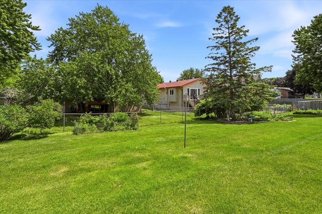 4029 Silver Lake Rd NE, Saint Anthony, MN 55421
