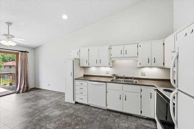 4029 Silver Lake Rd NE, Saint Anthony, MN 55421