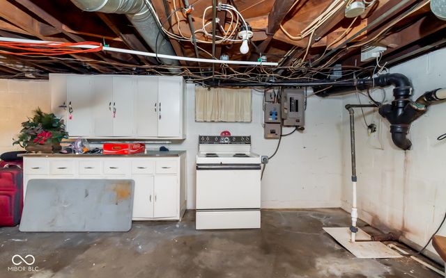 414 Carter Boulevard, Seymour, IN 47274