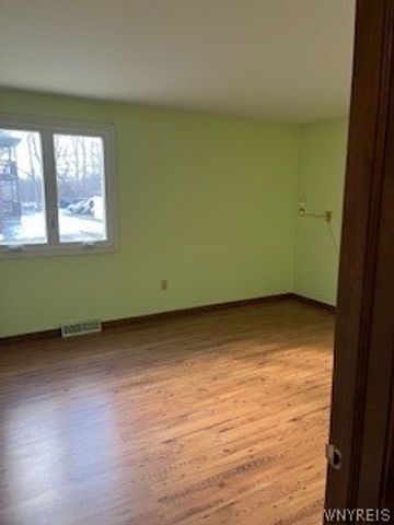 1187 Indian Church Road 4C, West Seneca, NY 14224