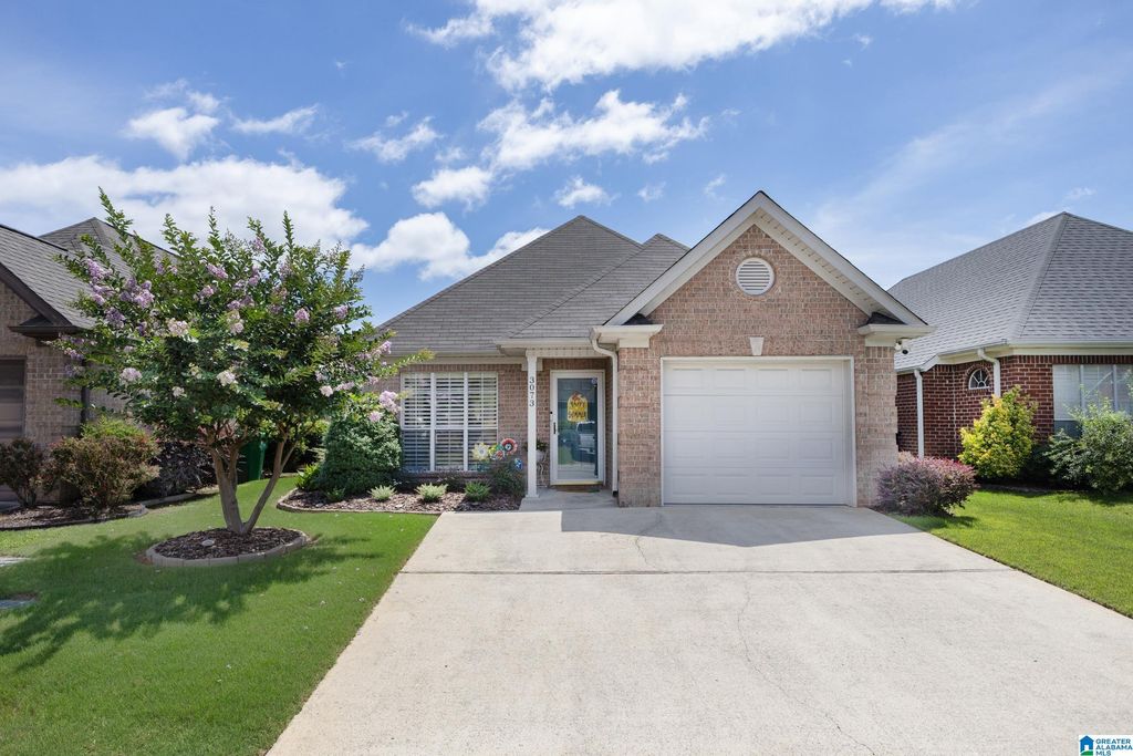 3073 SUMMIT DRIVE, Fultondale, AL 35068