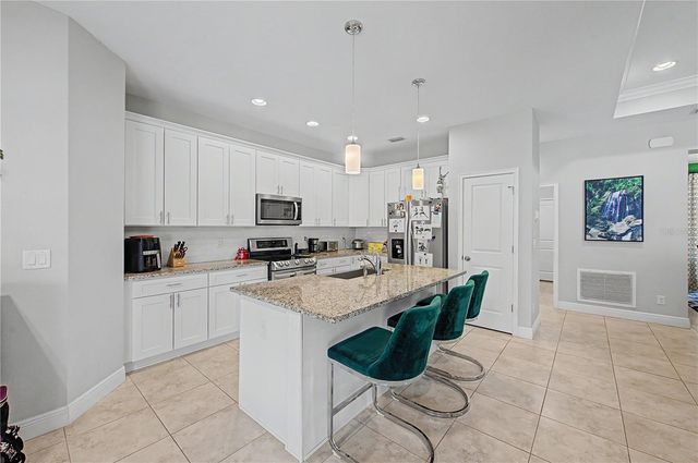 1604 MAIN STREET, Valrico, FL 33594