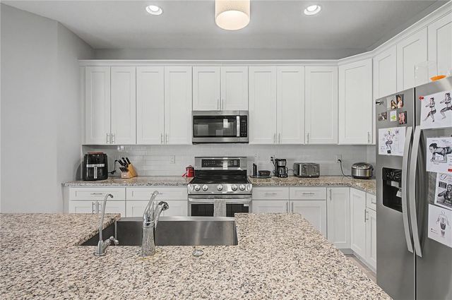 1604 MAIN STREET, Valrico, FL 33594