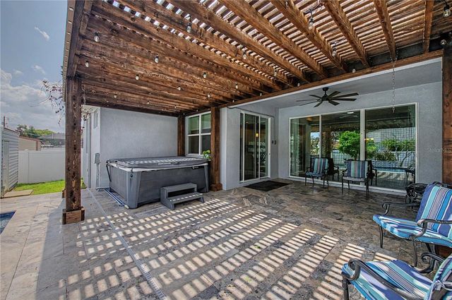 1604 MAIN STREET, Valrico, FL 33594