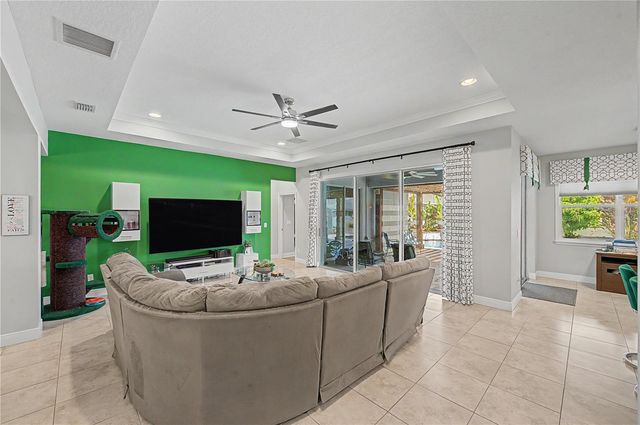 1604 MAIN STREET, Valrico, FL 33594
