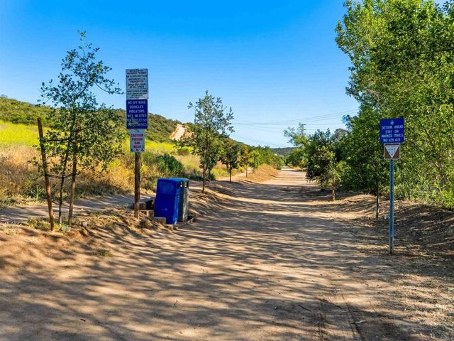1846 Bimini Way, Vista, CA 92081