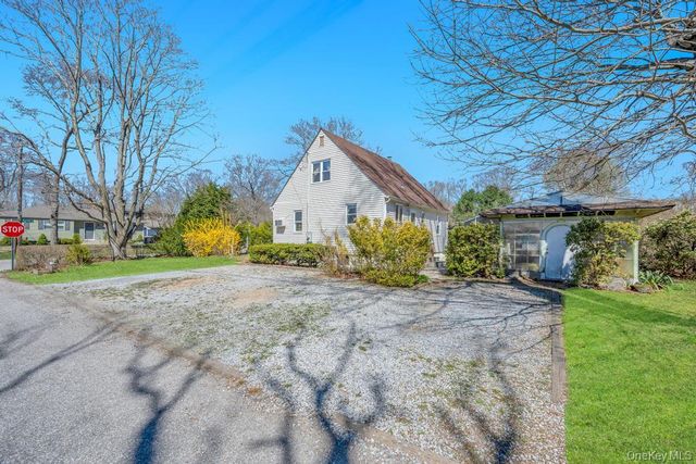 87 Tyler Avenue, Sound Beach, NY 11789