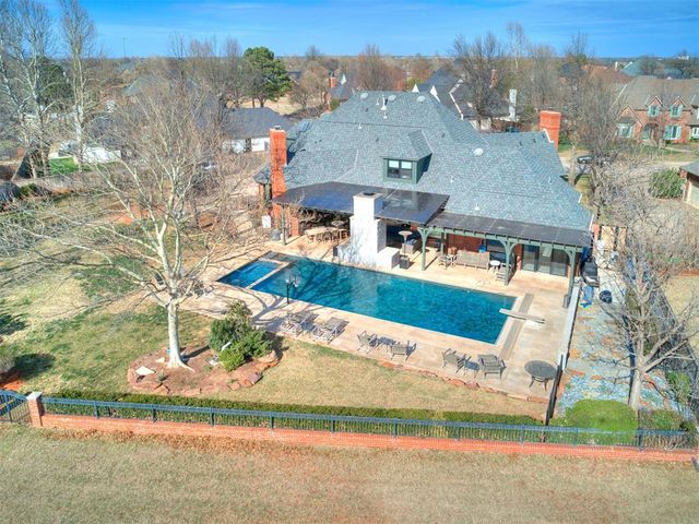 6013 Laquinta Drive, Edmond, OK 73025