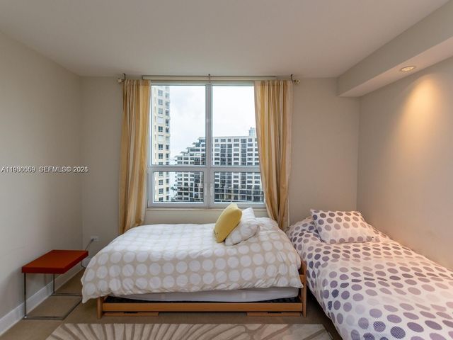 848 Brickell Key Dr 1201, Miami, FL 33131