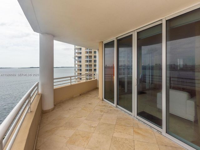 848 Brickell Key Dr 1201, Miami, FL 33131