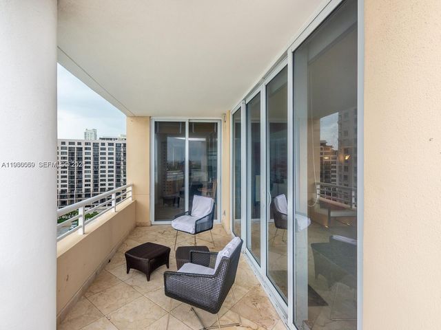 848 Brickell Key Dr 1201, Miami, FL 33131