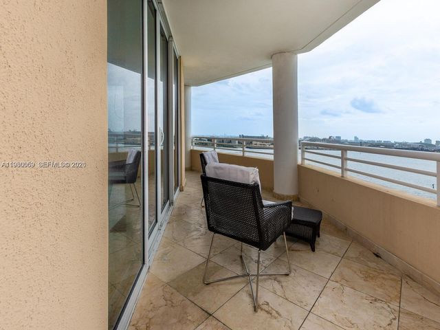 848 Brickell Key Dr 1201, Miami, FL 33131