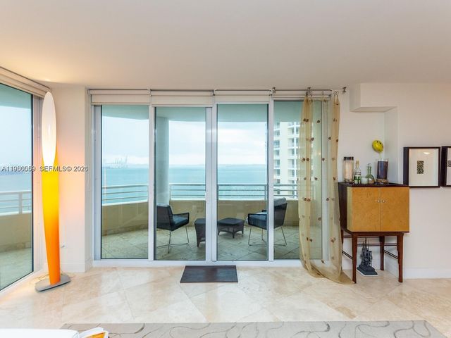 848 Brickell Key Dr 1201, Miami, FL 33131