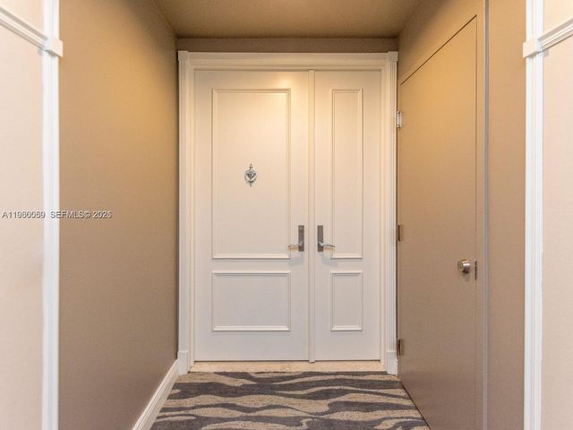 848 Brickell Key Dr 1201, Miami, FL 33131