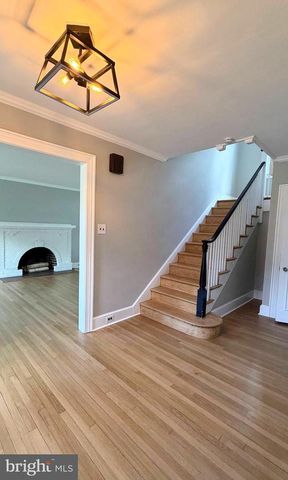 335 WAYNE AVE, Lansdowne, PA 19050