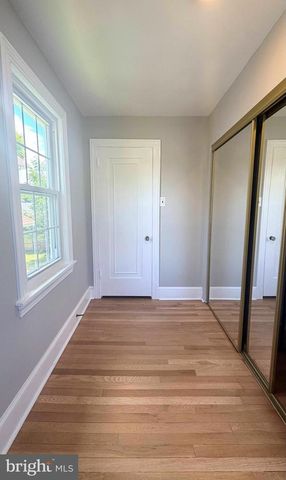 335 WAYNE AVE, Lansdowne, PA 19050