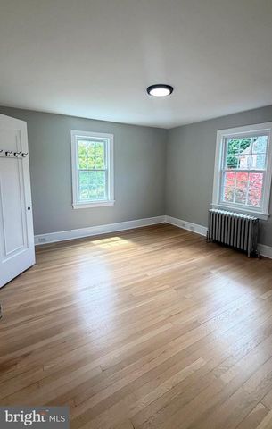 335 WAYNE AVE, Lansdowne, PA 19050