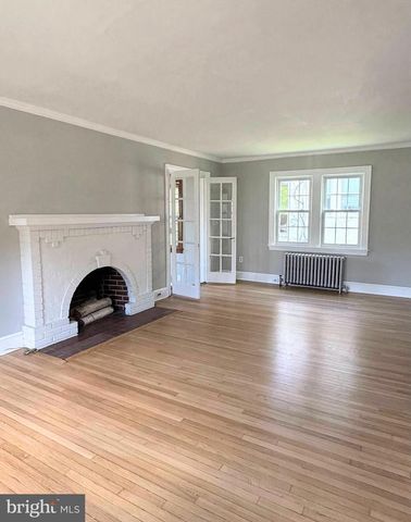 335 WAYNE AVE, Lansdowne, PA 19050