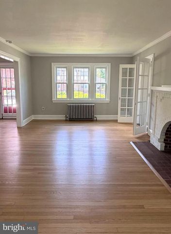 335 WAYNE AVE, Lansdowne, PA 19050