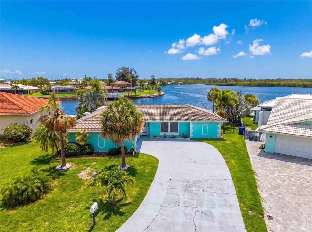 4956 GALLEON COURT, New Port Richey, FL 34652