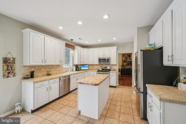 14 PROVIDENCE DR, Richboro, PA 18954