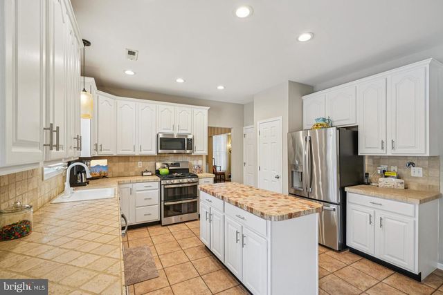 14 PROVIDENCE DR, Richboro, PA 18954