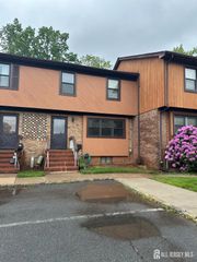 205 MERRYWOOD Drive, Edison, NJ 08817
