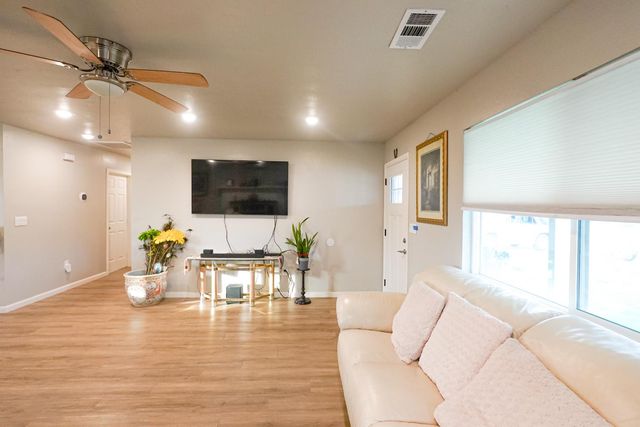 2591 Beachwood Dr, Merced, CA 95348