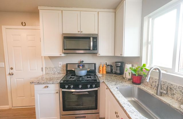 2591 Beachwood Dr, Merced, CA 95348