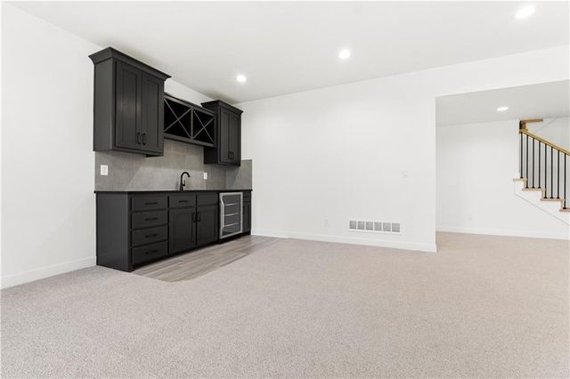 10332 N Potter Avenue, Kansas City, MO 64157