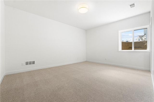 10332 N Potter Avenue, Kansas City, MO 64157